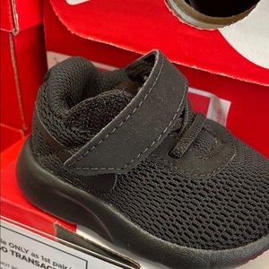 Nike Tanjun Black/Black Boys